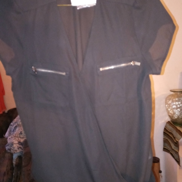 reversible fur vest,classy blouse, NWT shirt,dres - Picture 3 of 12